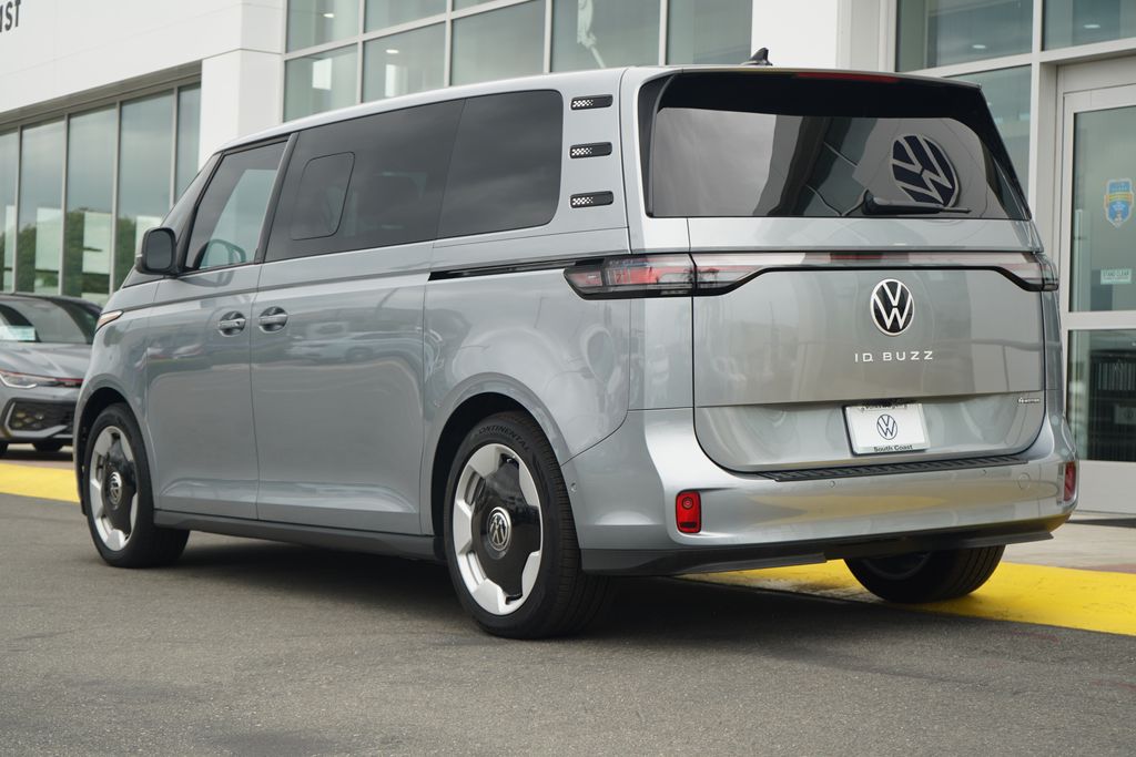 Thumbnail: 2025 Volkswagen ID.Buzz - 3