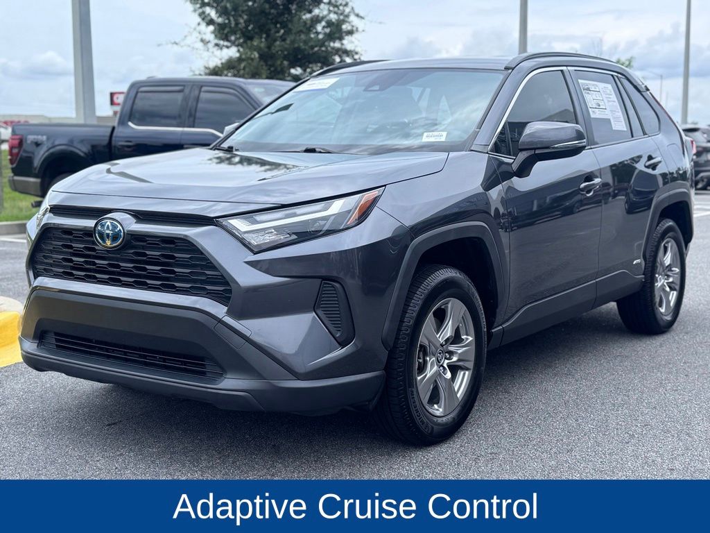 2022 Toyota RAV4 Hybrid XLE