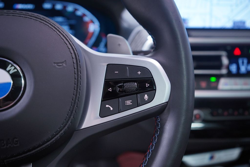 Thumbnail: 2025 BMW X4 - 21