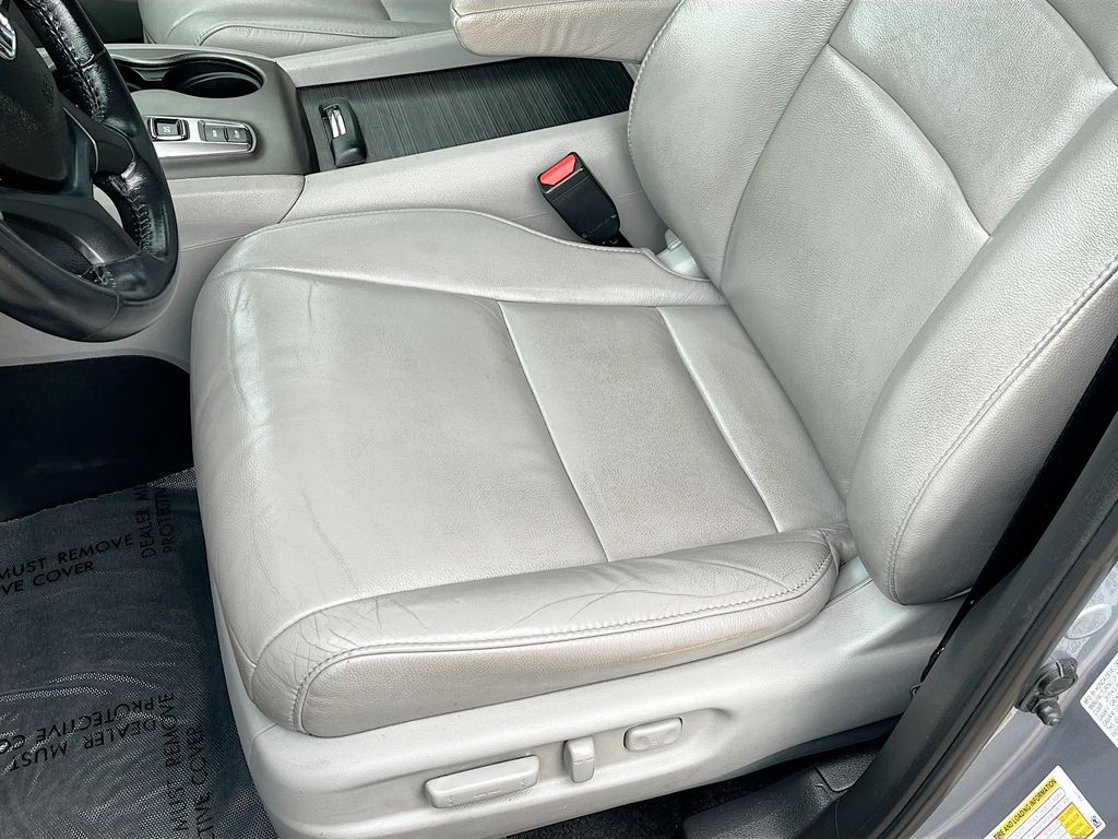 2022 Honda Pilot Special Edition Silver at Emmons Autoplex