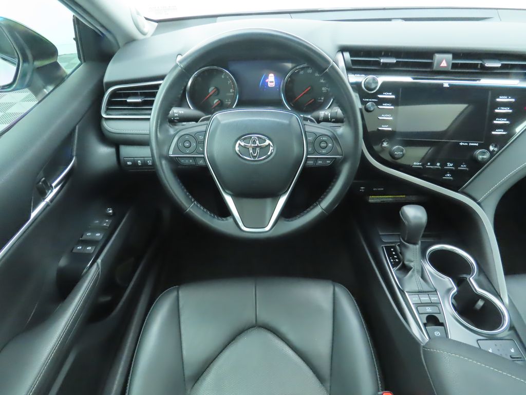 Thumbnail: 2019 Toyota Camry - 10
