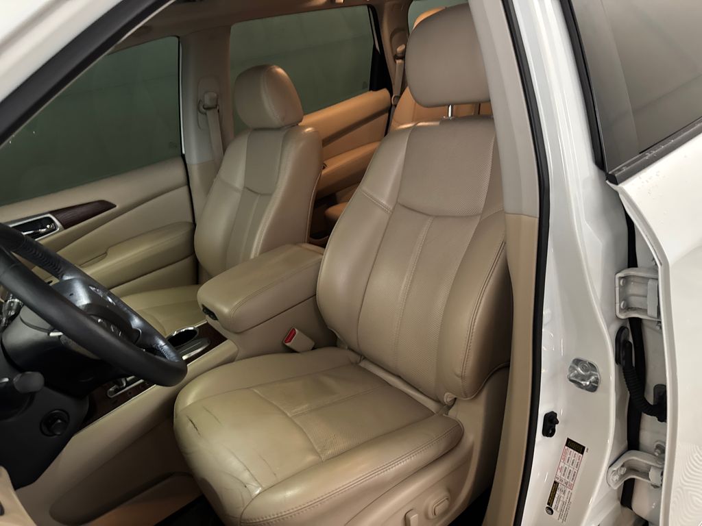 Certified Used 2018 White Nissan Platinum image 19