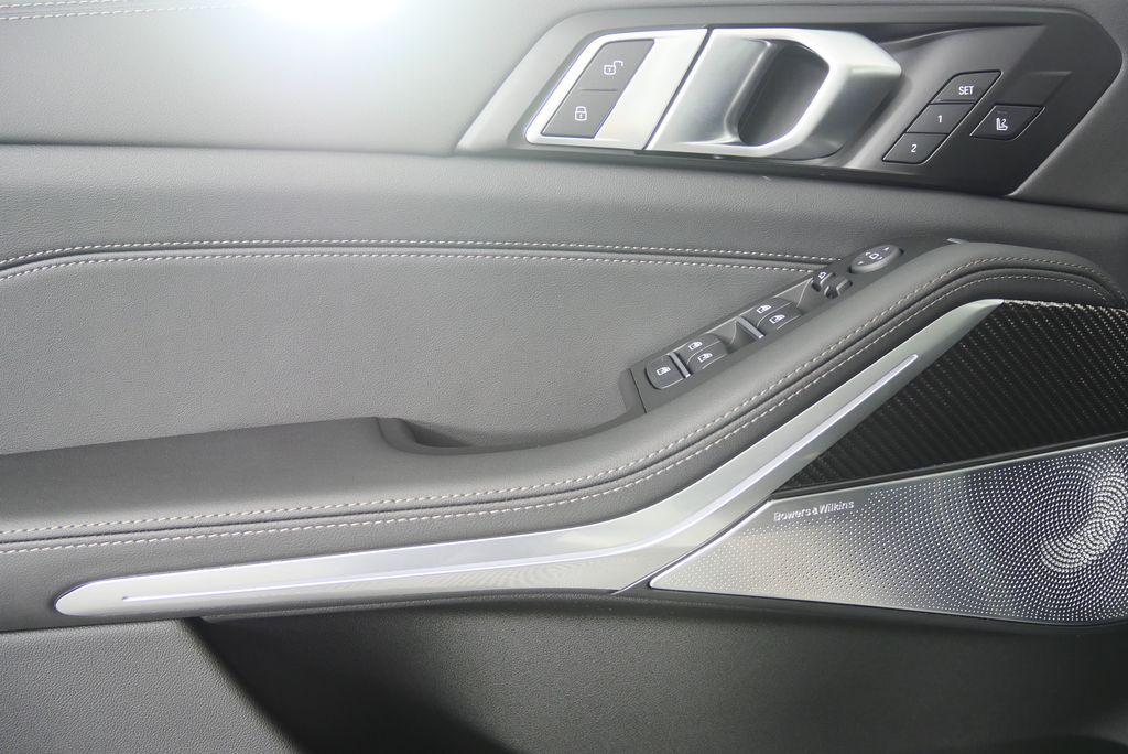 Thumbnail: 2026 BMW X5 - 9