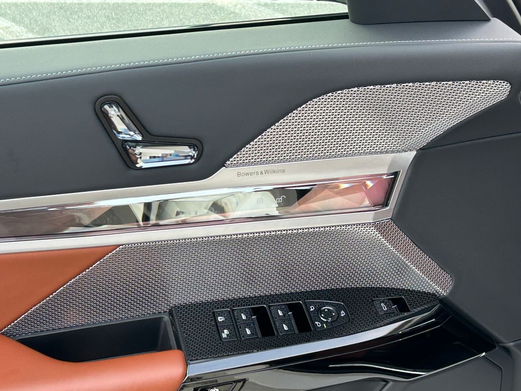Thumbnail: 2023 BMW 7 Series - 12