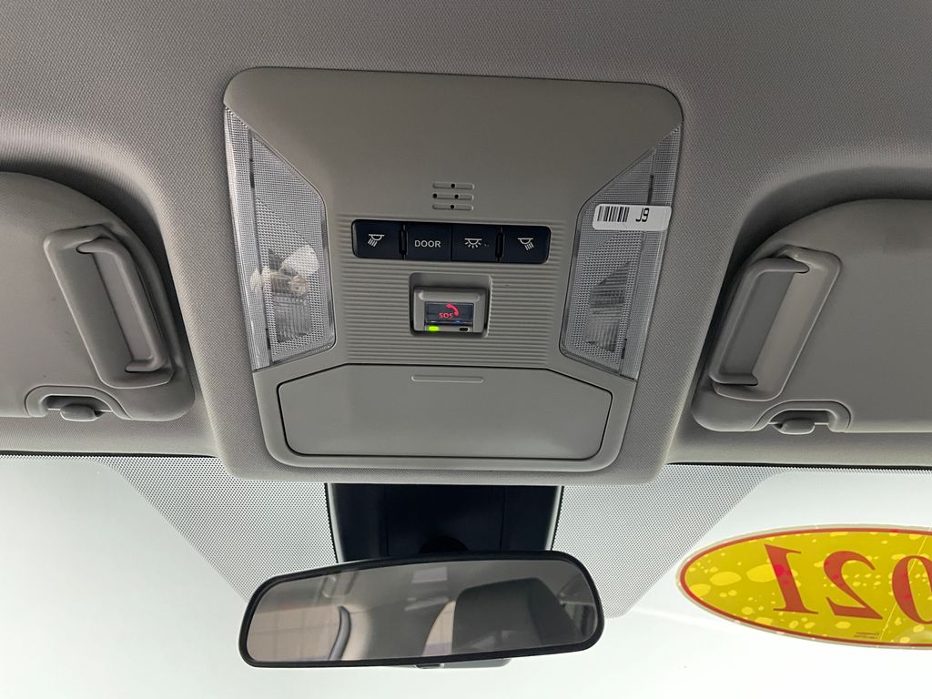 Thumbnail: 2021 Toyota RAV4 - 31