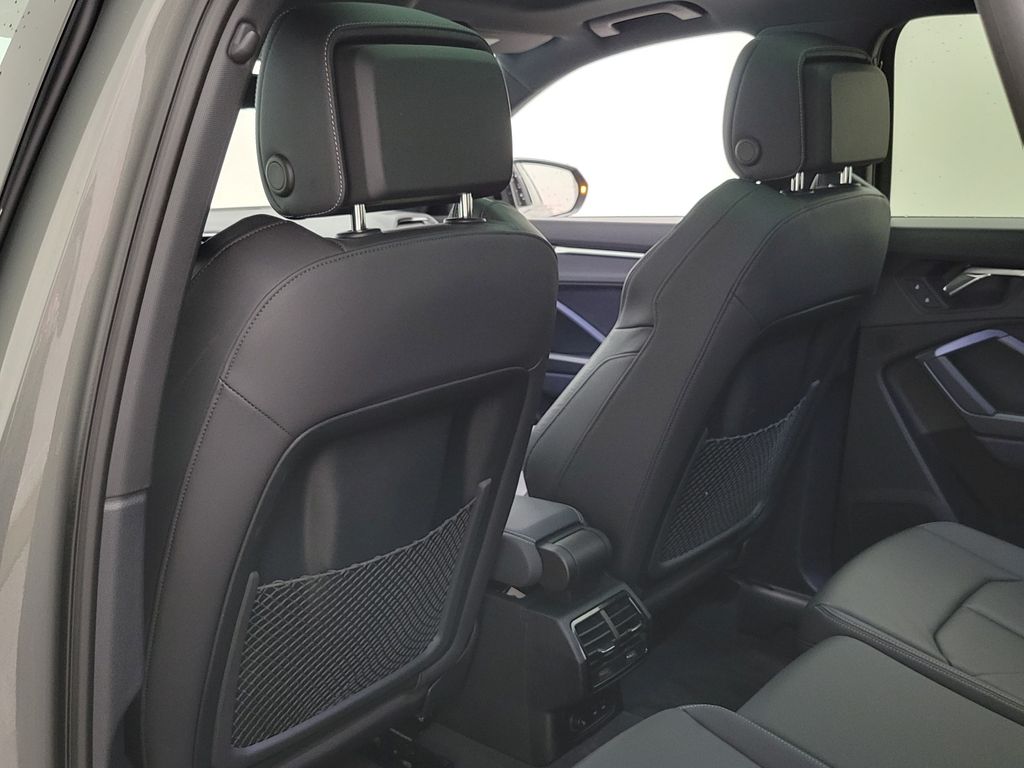 Thumbnail: 2023 Audi Q3 - 22