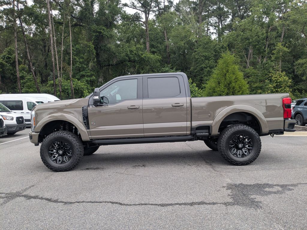 2026 Ford F-250 Super Duty Black Widow