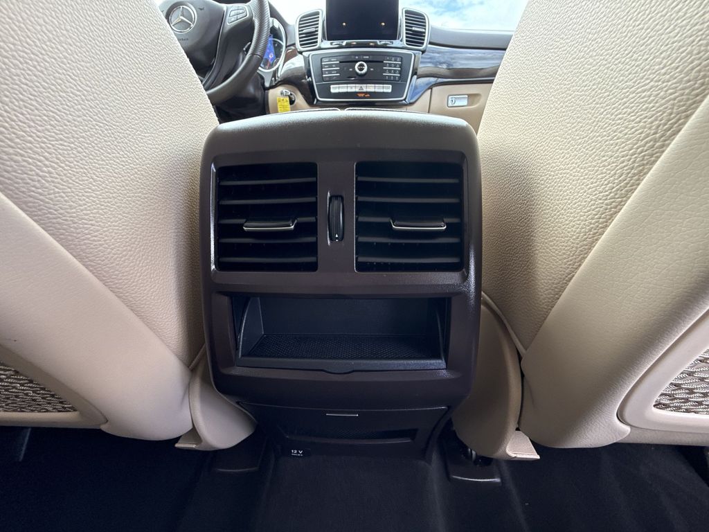 Thumbnail: 2018 Mercedes-Benz GLE - 18