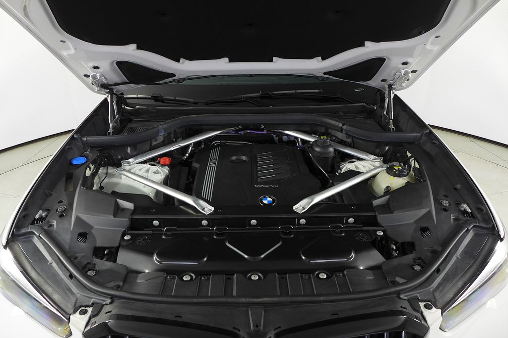 Thumbnail: 2023 BMW X5 - 6