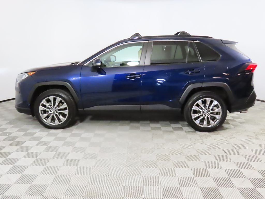 Thumbnail: 2019 Toyota RAV4 - 2