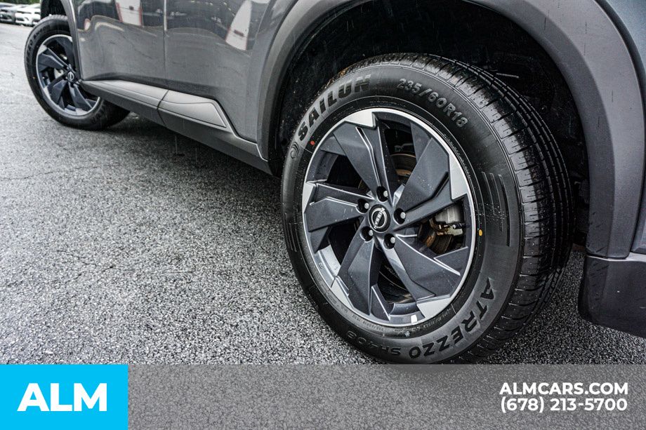 Used 2025 Gray Nissan SV image 16