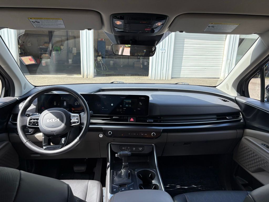2025 Kia Carnival LXS