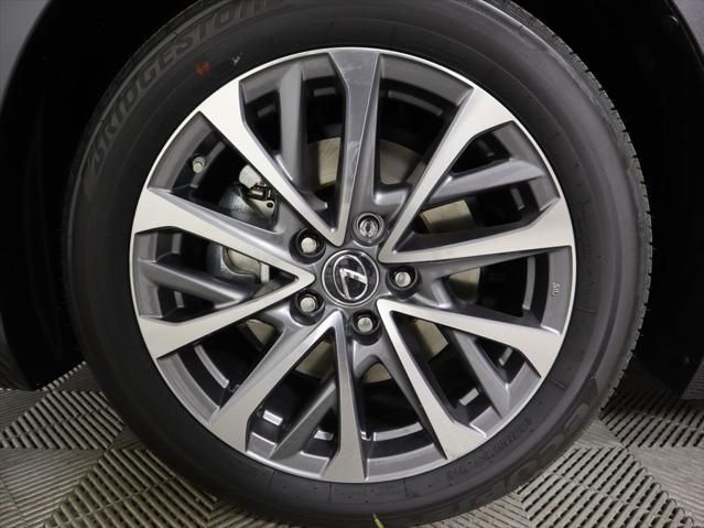 Thumbnail: 2025 Lexus ES - 31