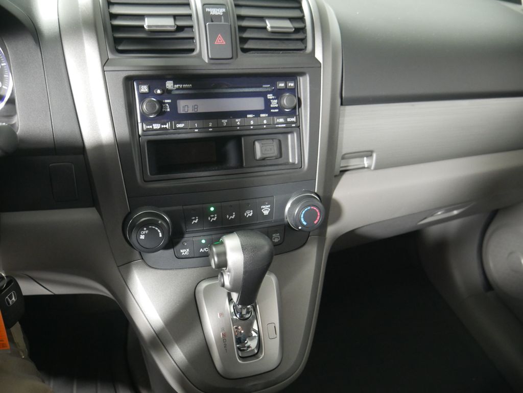 2011 Honda CR-V LX 23