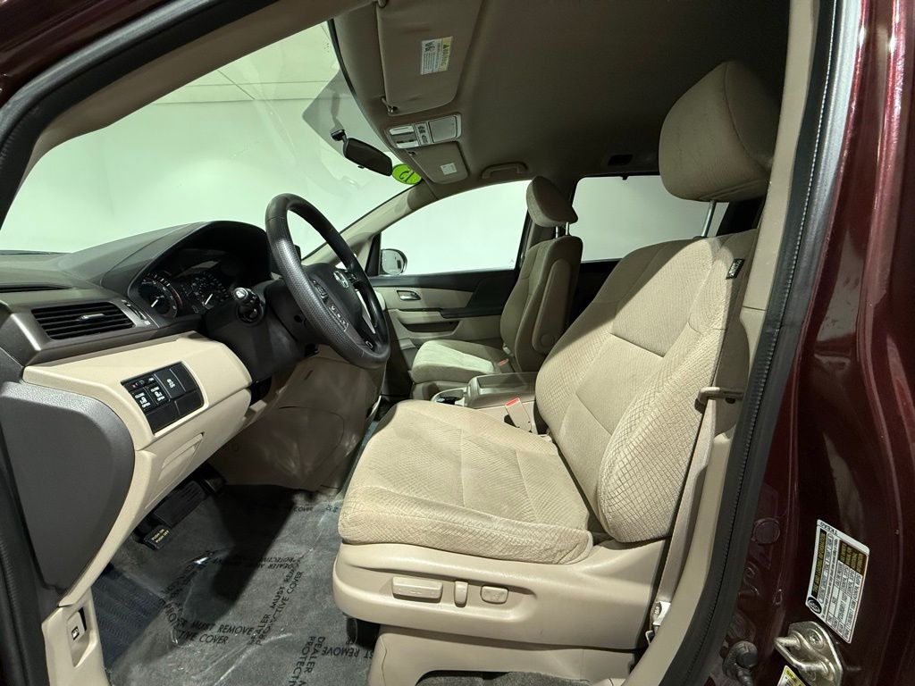Thumbnail: 2015 Honda Odyssey - 13