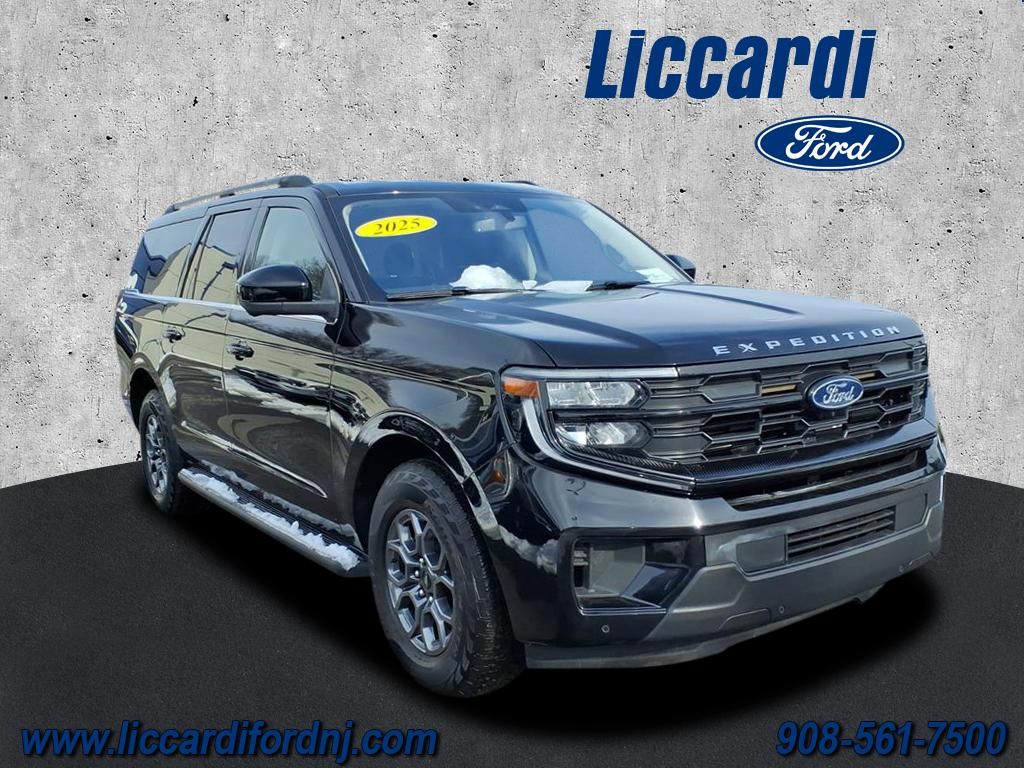 2025 Ford Expedition MAX Active 4WD