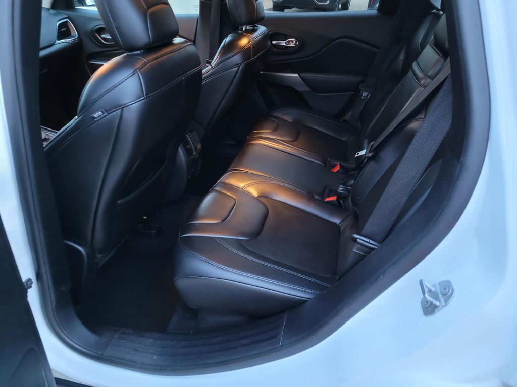 used 2019 Jeep Cherokee car, priced at $19,000
