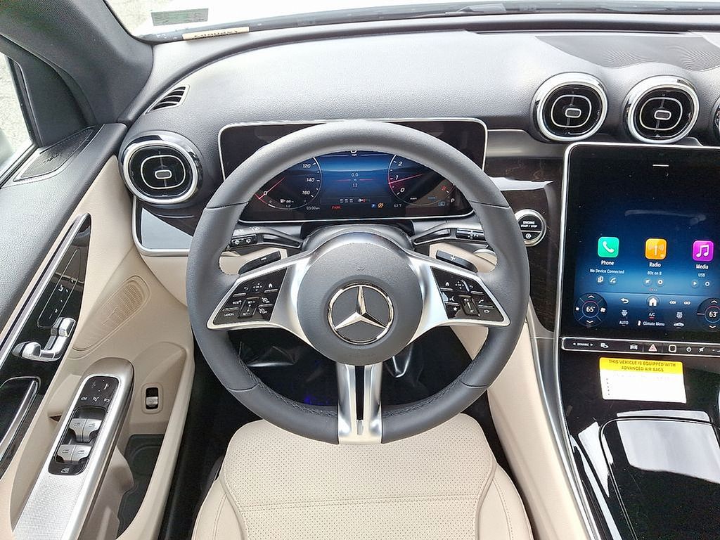 Thumbnail: 2025 Mercedes-Benz GLC - 7