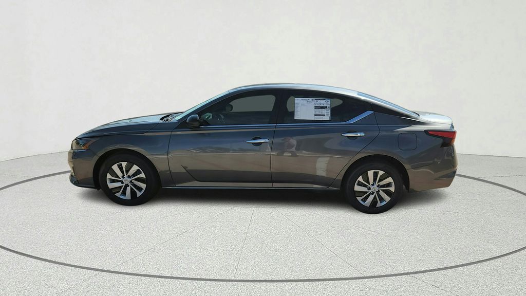 2025 Nissan Altima