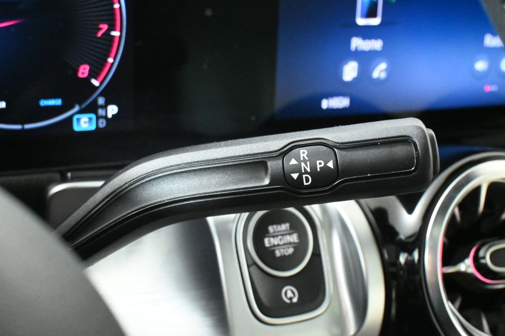 Thumbnail: 2024 Mercedes-Benz GLB - 25