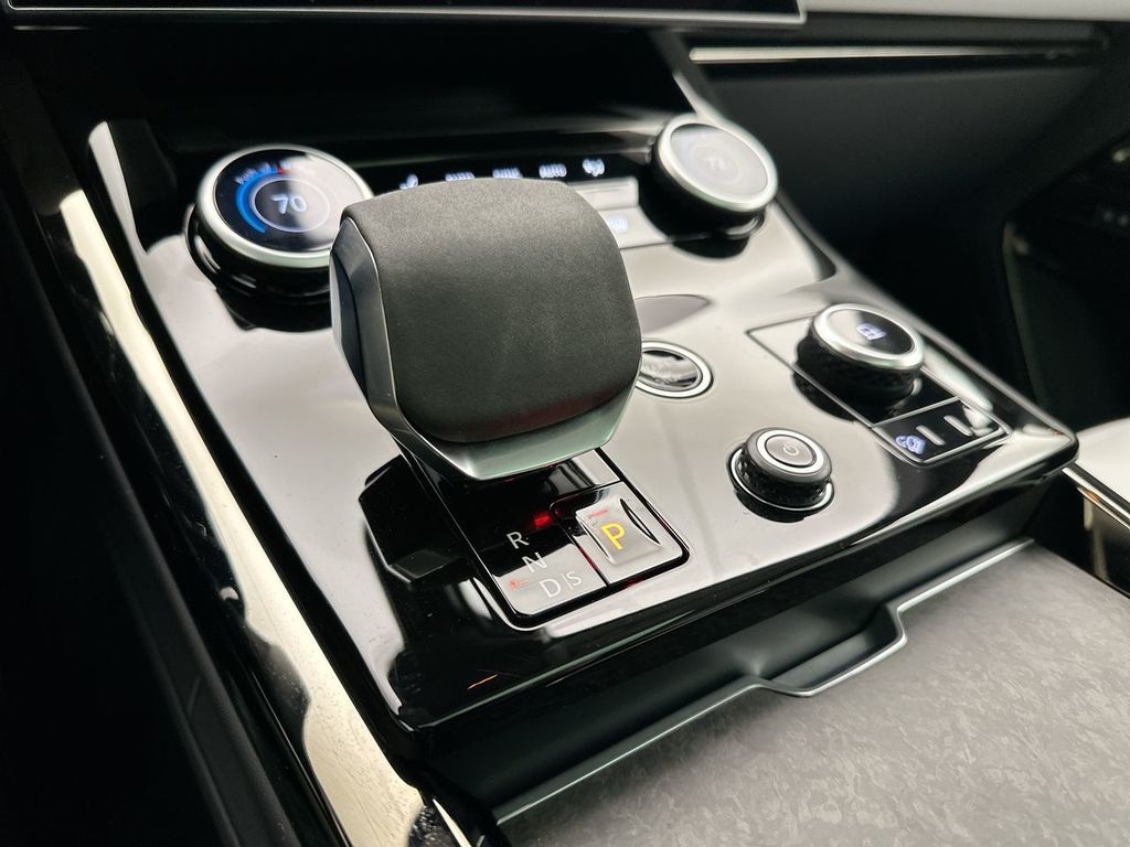 Thumbnail: 2023 Land Rover Range Rover Sport - 20