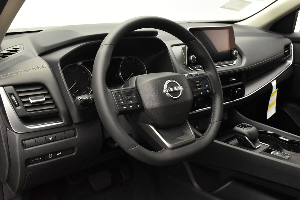 Thumbnail: 2025 Nissan Rogue - 15