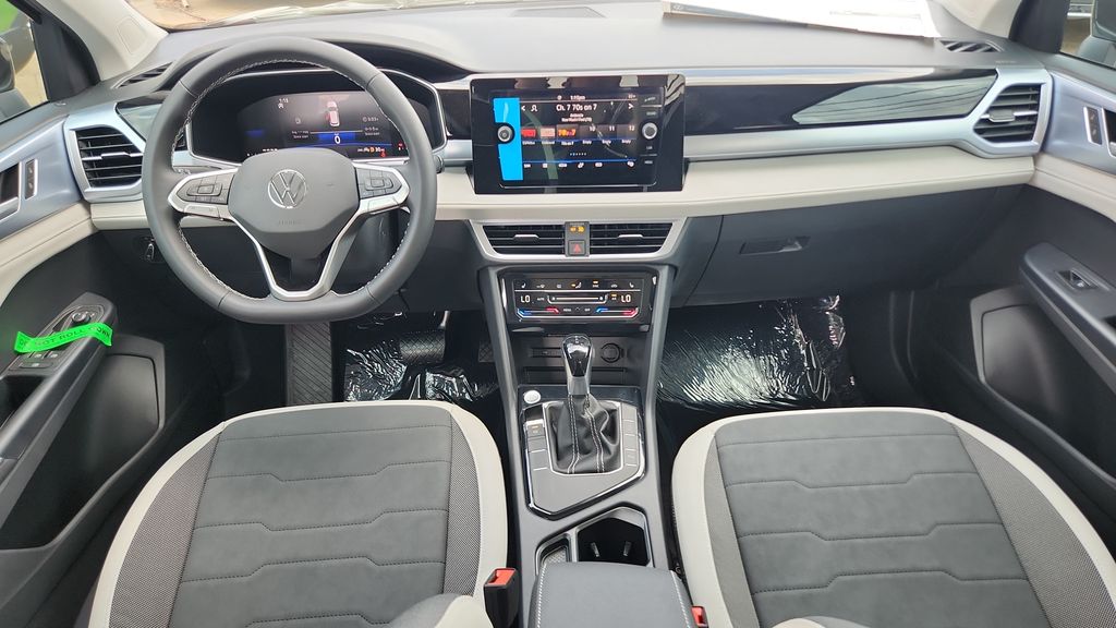 2025 Volkswagen Taos