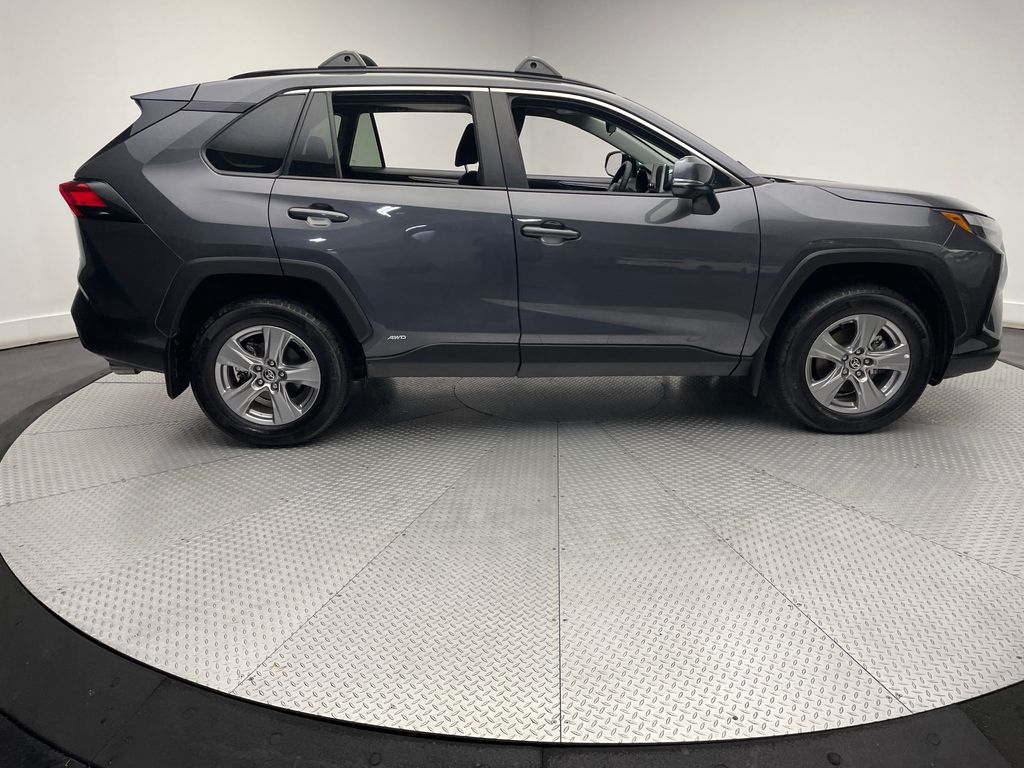 2024 Toyota RAV4 XLE 4