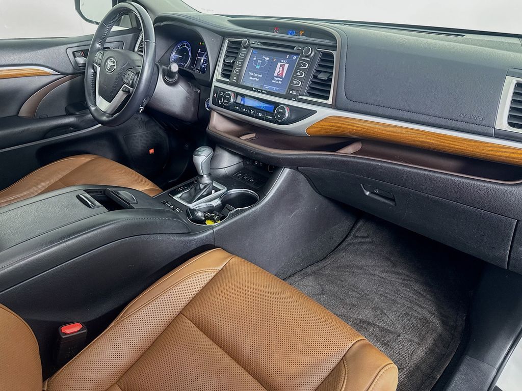 Used Car 2018 Toyota Highlander Hybrid  Limited For Sale Under $25,000 In Austin, Texas