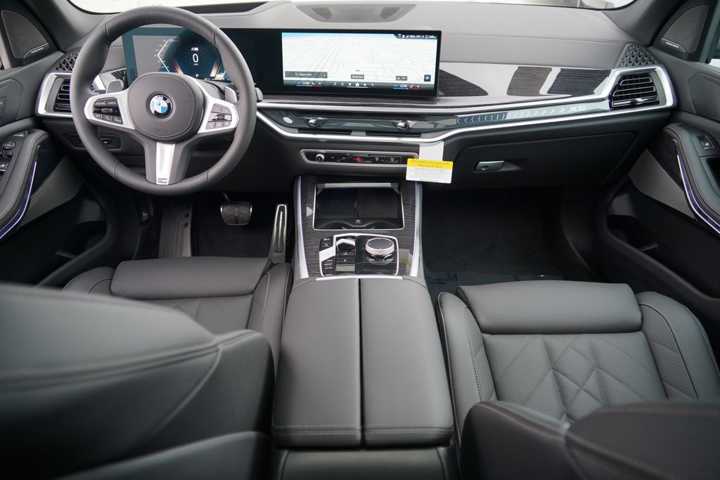 Thumbnail: 2026 BMW X5 - 12
