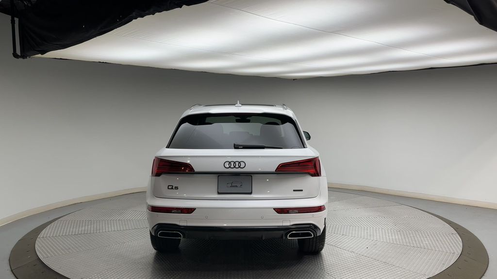 Thumbnail: 2024 Audi Q5 - 3