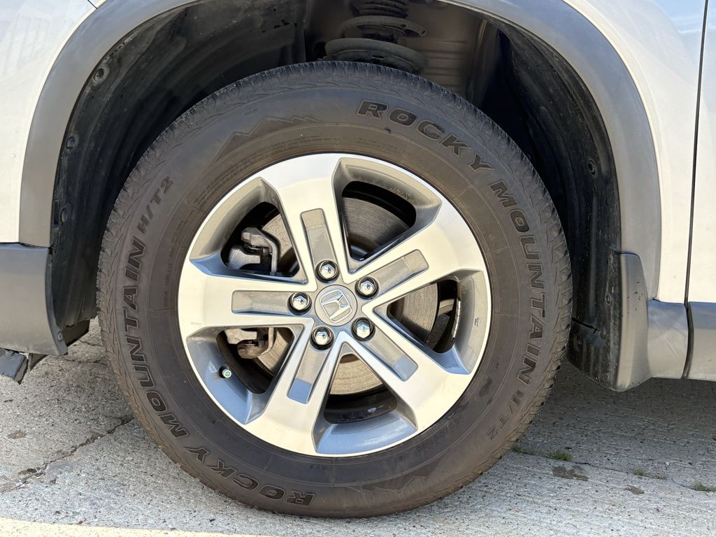 2023 Honda Pilot EX-L Silver at Community Honda