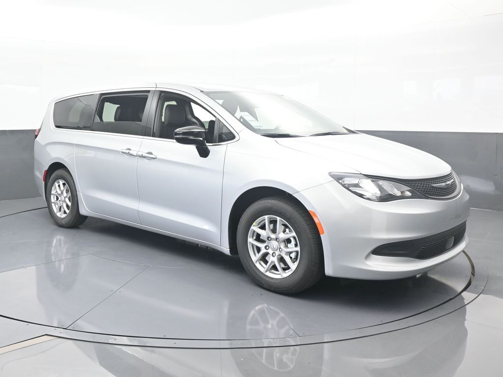 New 2026 Silver Mist Clearcoat Chrysler LX image 8