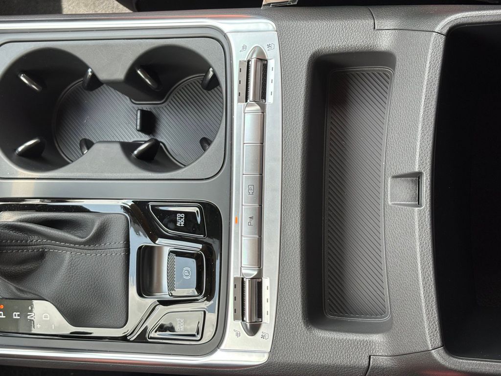 New 2026 Kia Carnival MPV Van