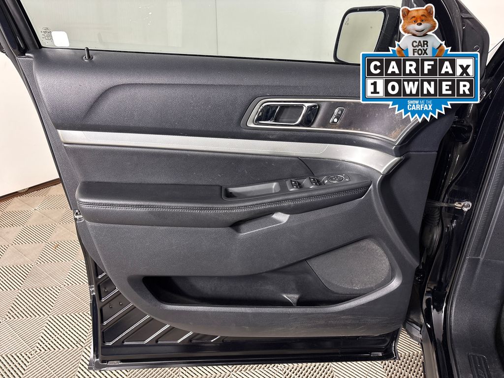 Used 2016 Black Ford XLT image 23