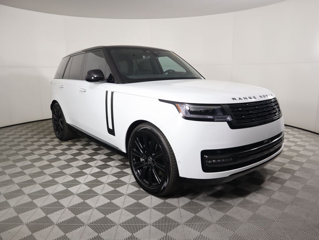 2025 Land Rover Range Rover SE 3