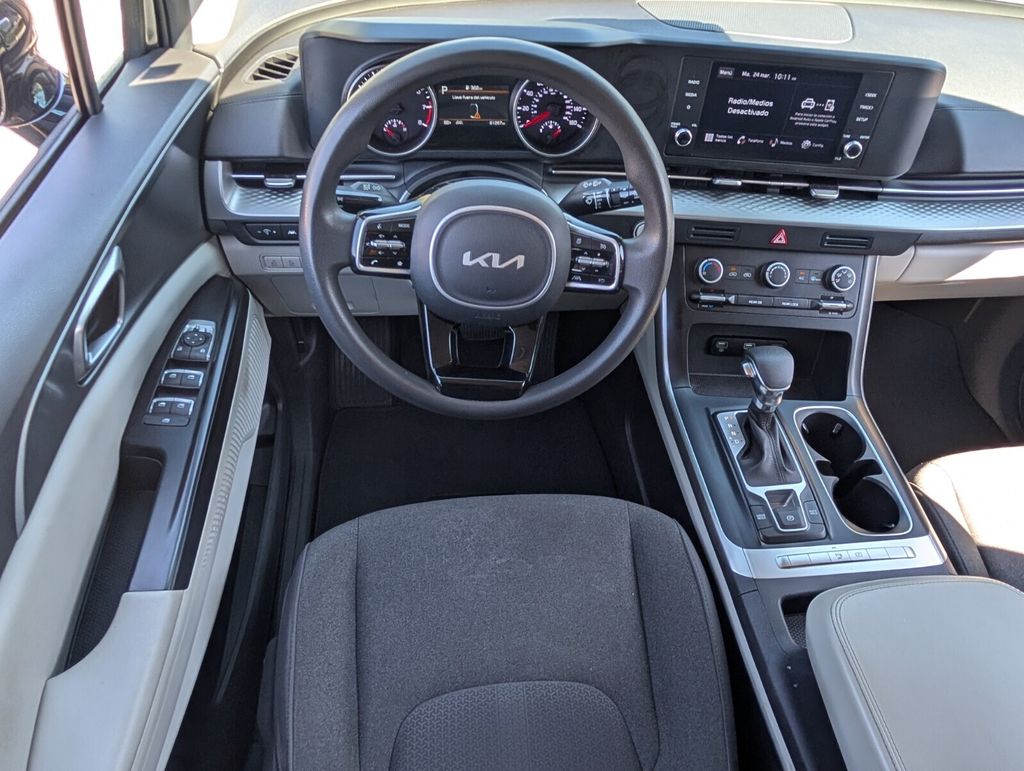 used 2023 Kia Carnival car, priced at $24,998