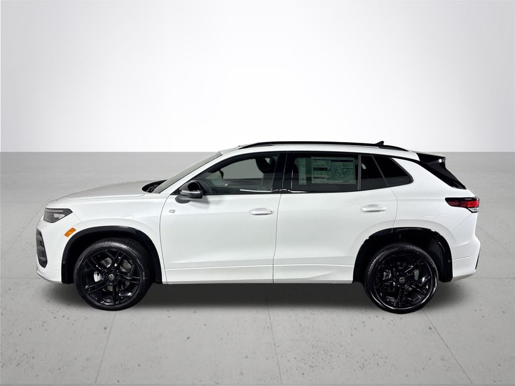 2025 Volkswagen Tiguan 2.0T SE R-Line Black