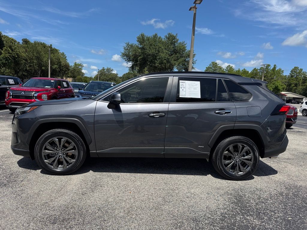 2023 Toyota RAV4 Hybrid Limited photo 4