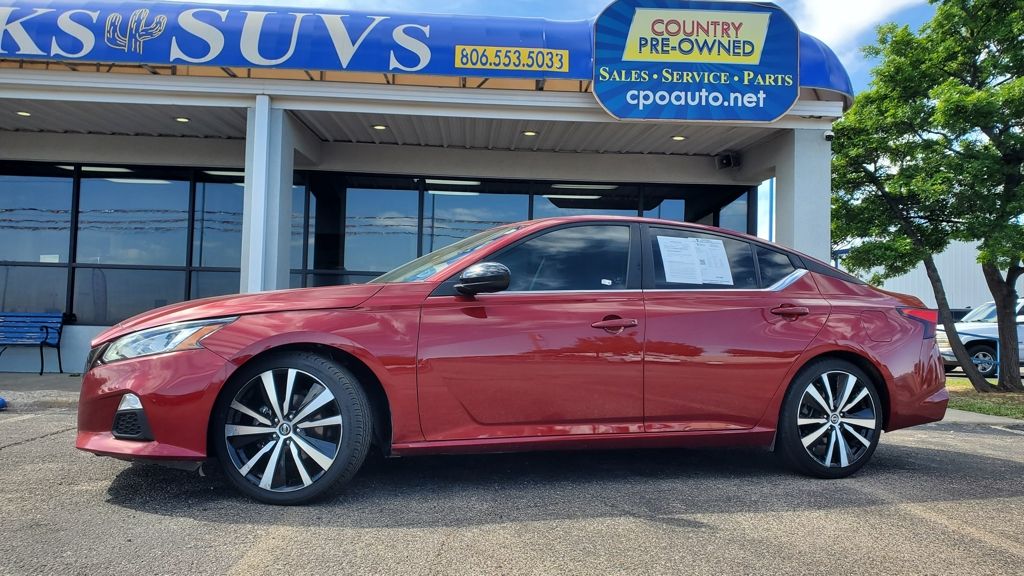 Red (Scarlet Ember Tintcoat) 2019 Nissan Altima 2.5 SR FWD Sedan Front-Wheel Drive Continuously Variable Transmission