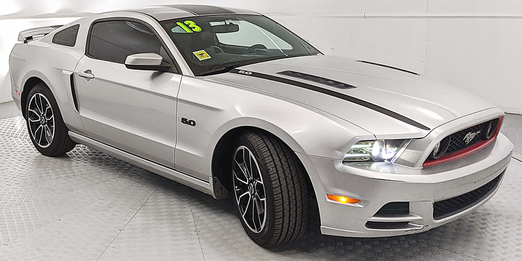 2013 Ford Mustang GT Premium Coupe RWD