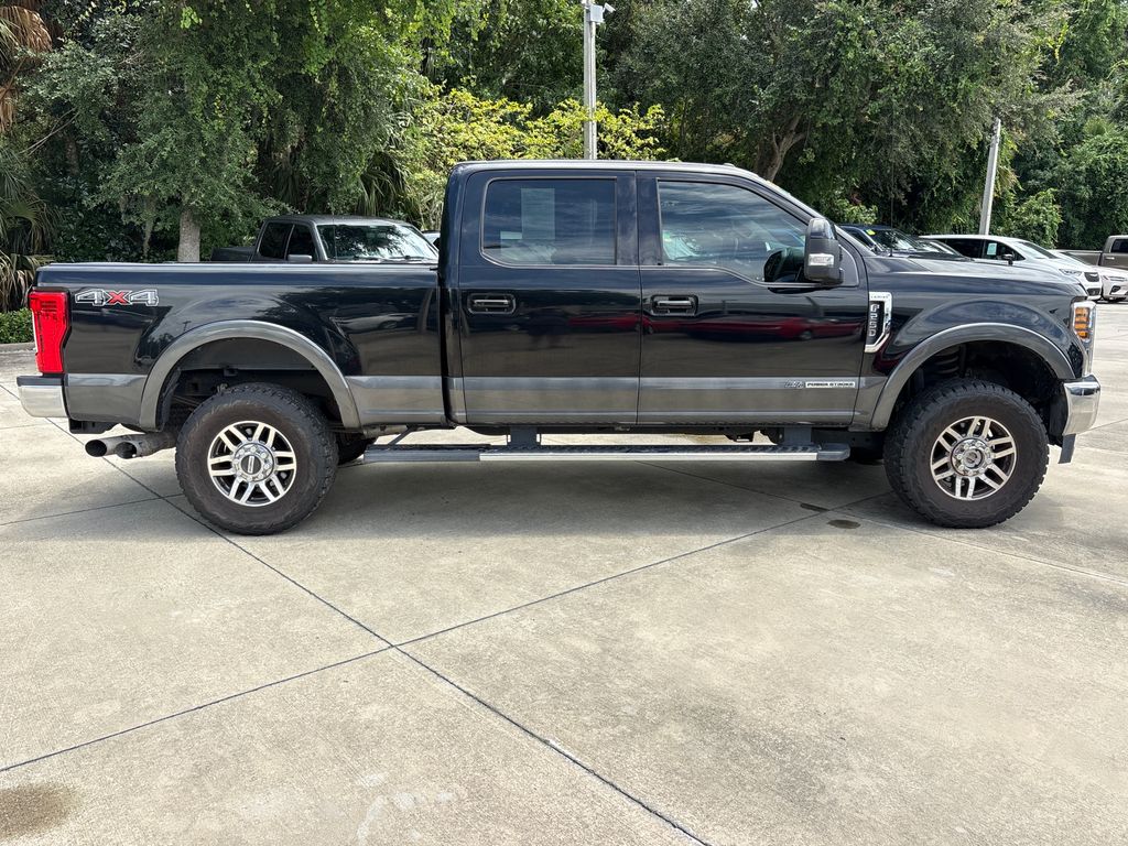 Used 2018 Black Ford Lariat image 2