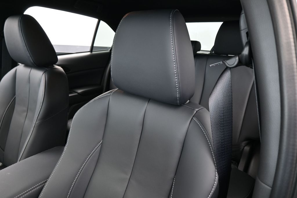 New 2026 Gray Mitsubishi SEL image 20