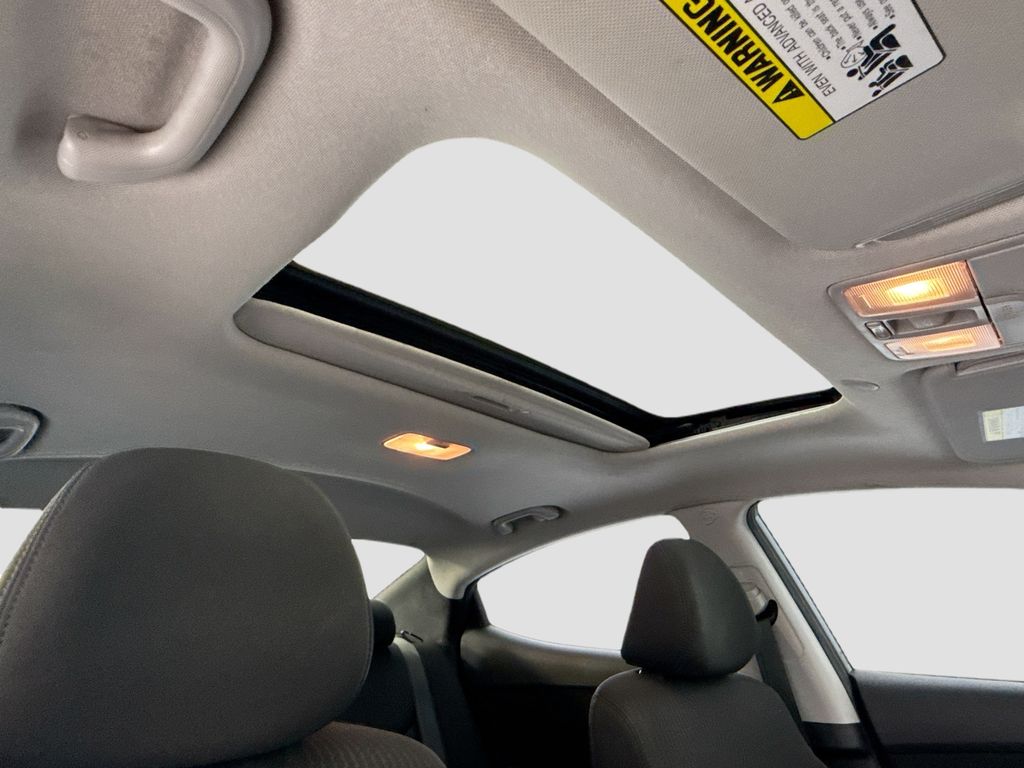 Thumbnail: 2016 Hyundai Elantra - 16