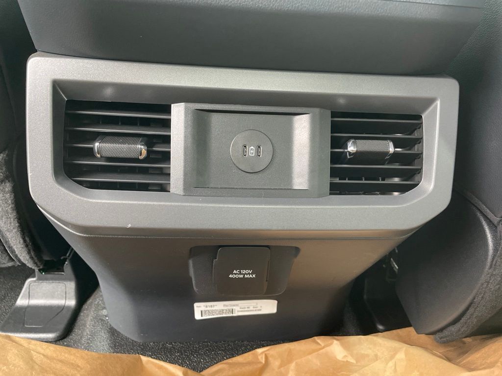 2026 Ford F-350 Chassis LARIAT