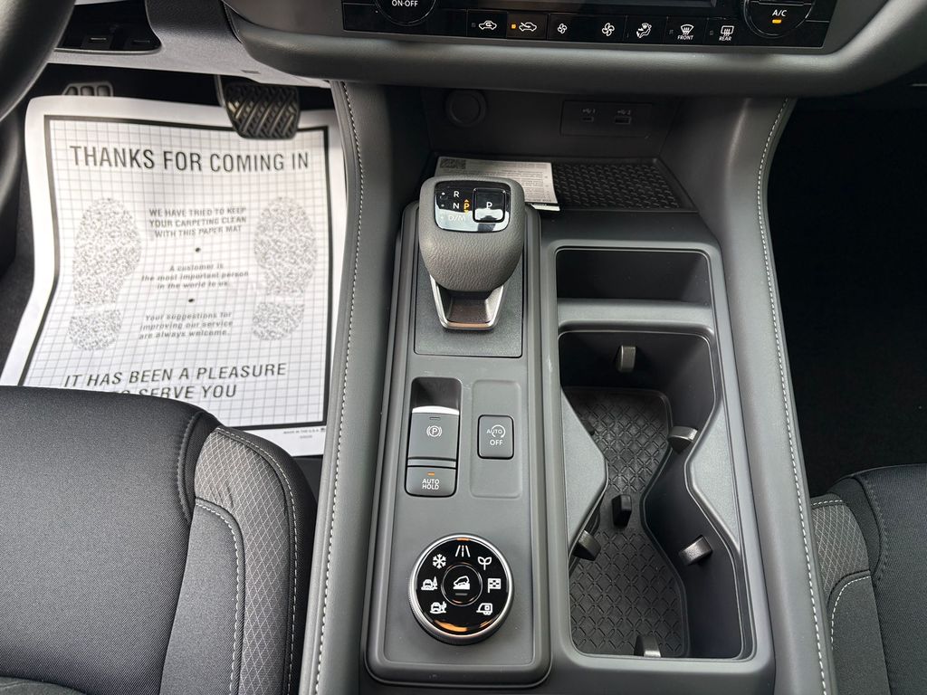 2025 Nissan Pathfinder S
