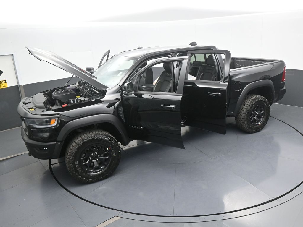 New 2026 Diamond Black Crystal Pearlcoat Ram RHO image 62
