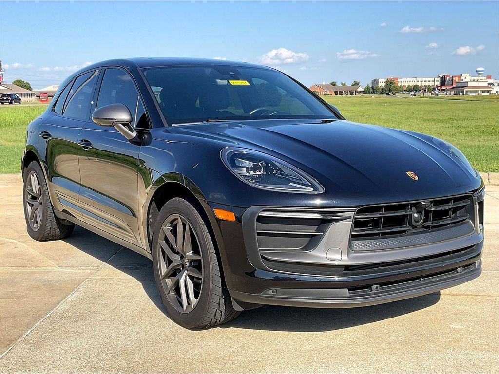  2023 Porsche Macan T AWD   