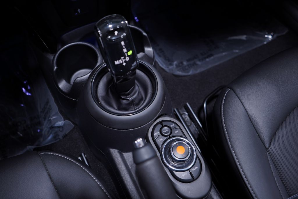 Thumbnail: 2021 MINI Cooper - 11