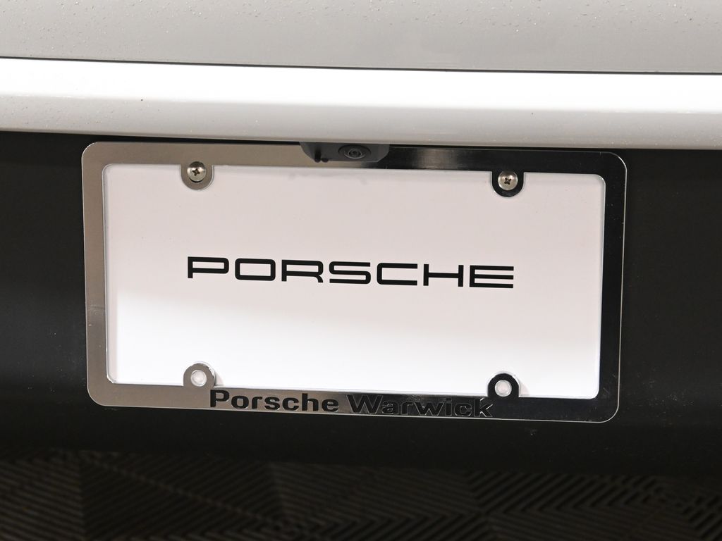 Thumbnail: 2026 Porsche Macan - 14